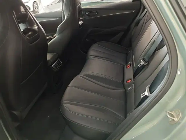 BYD Seal 06 — Фото автомобиля 16