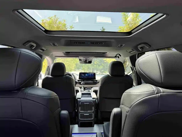 Toyota Sienna — Фото автомобиля 18