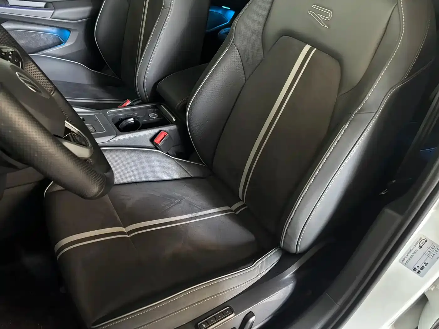 Volkswagen Golf 2021 280TSI DSG R-Line — Фото автомобиля 8