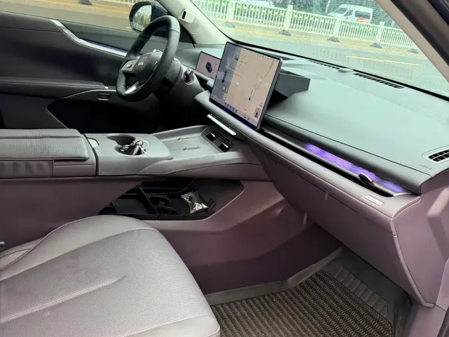 Buick Zhijing E7 — Фото автомобиля 9