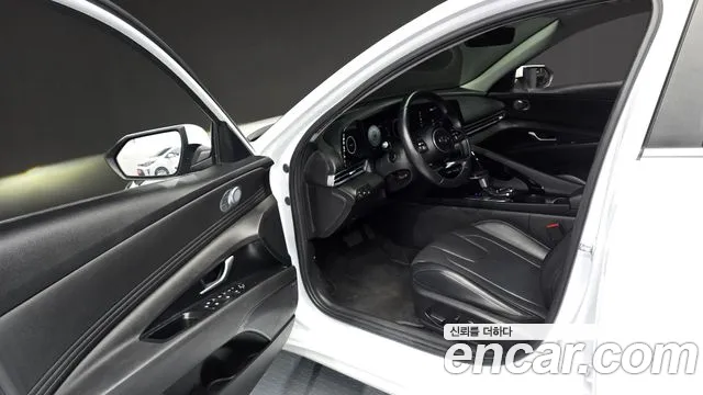 Hyundai AVANTE Avante (CN7) — Фото автомобиля 10