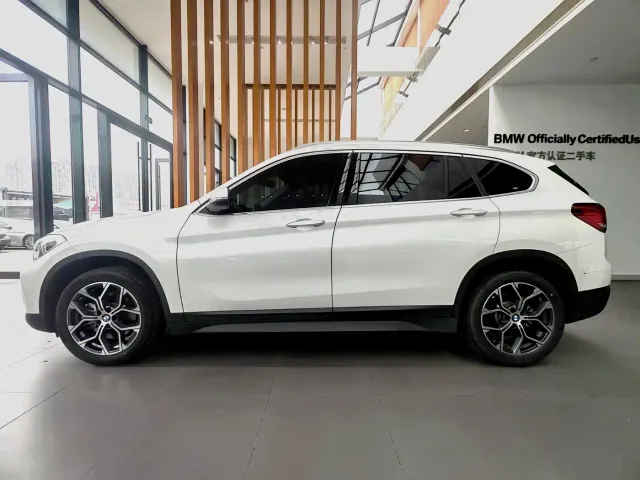 BMW X1 — Фото автомобиля 4