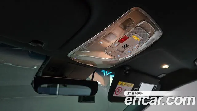 Genesis GV70 — Фото автомобиля 30
