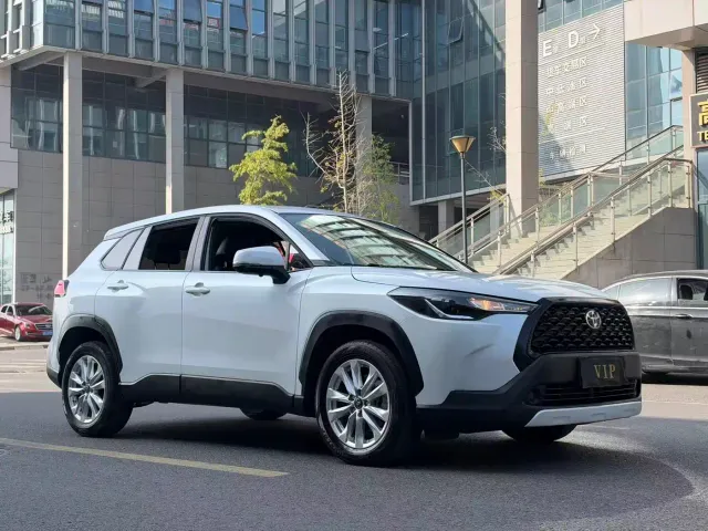 Toyota Corolla Cross — Фото автомобиля 2
