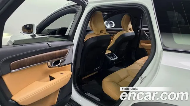 Volvo V90 — Фото автомобиля 16