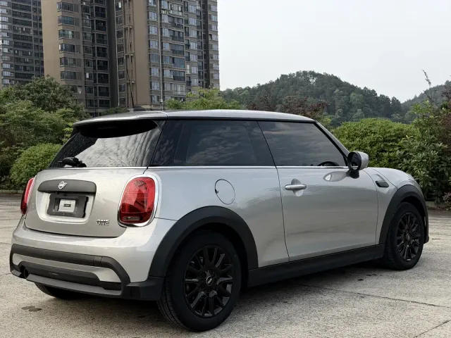MINI Hatch — Фото автомобиля 4