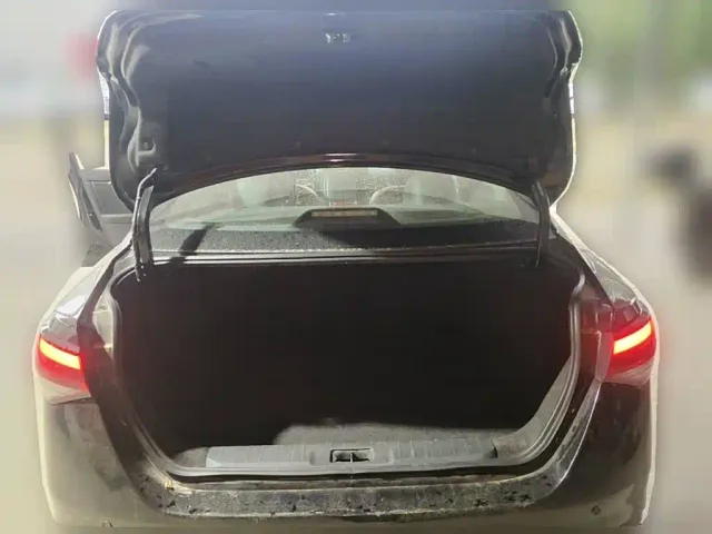 Nissan Sylphy — Фото автомобиля 5