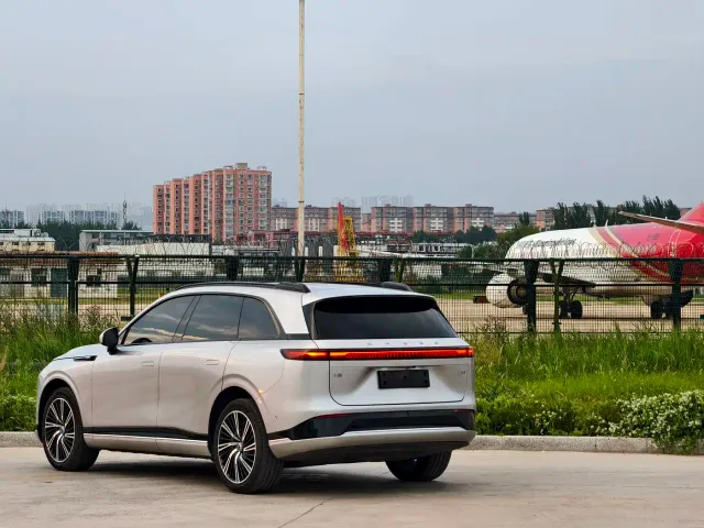 Xpeng G9 — Фото автомобиля 6