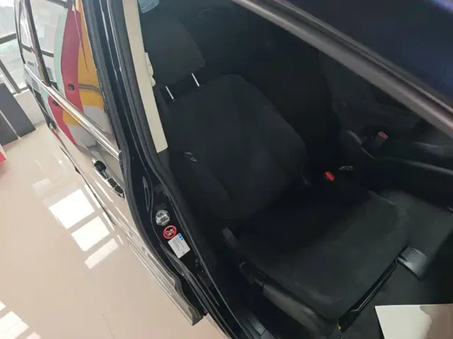 Honda Odyssey — Фото автомобиля 24