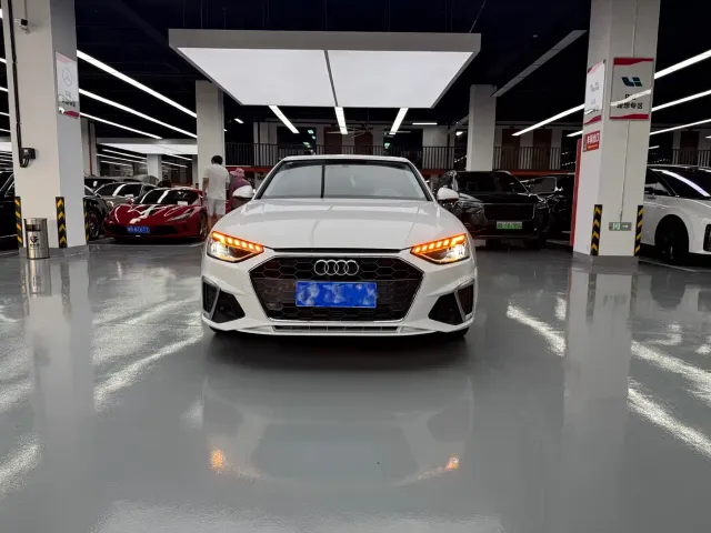 Audi A4L — Фото автомобиля 2