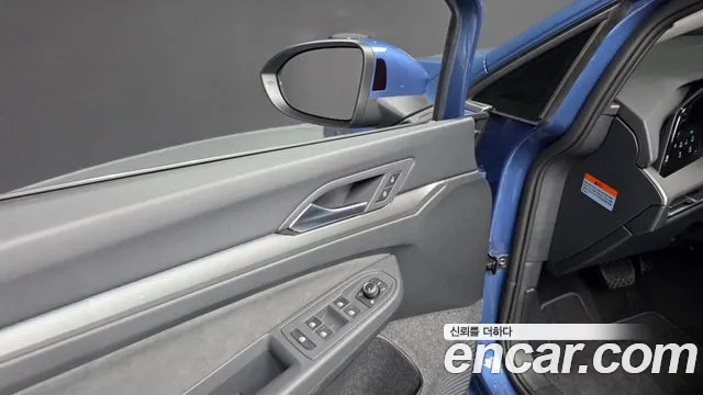 Volkswagen Golf Golf 8 поколение 2.0 TDI Prestige — Фото автомобиля 27