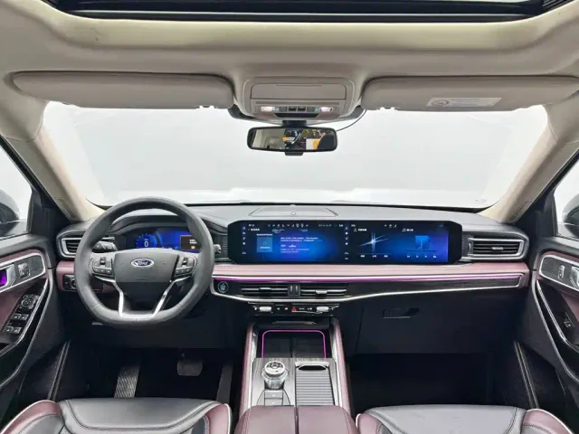 Ford Explorer — Фото автомобиля 24