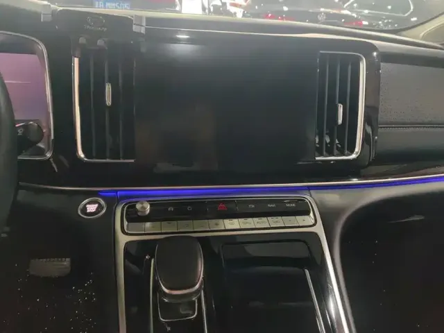 GAC Trumpchi M8 — Фото автомобиля 13