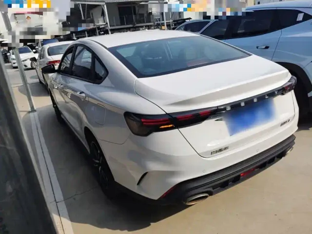 Geely Binrui — Фото автомобиля 4