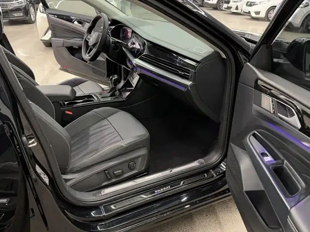 Volkswagen Passat — Фото автомобиля 2