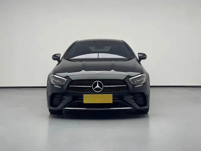 Mercedes-Benz E-Class — Фото автомобиля 2