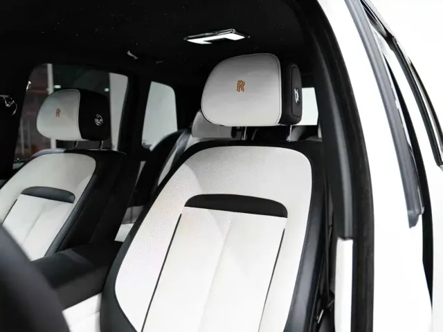 Rolls-Royce Cullinan — Фото автомобиля 26