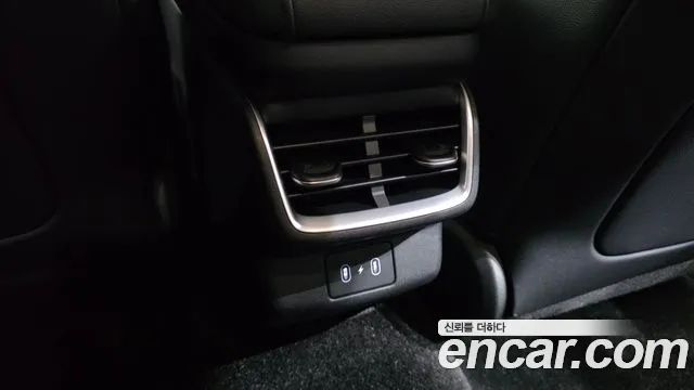 Hyundai Grandeur GN7 — Фото автомобиля 28