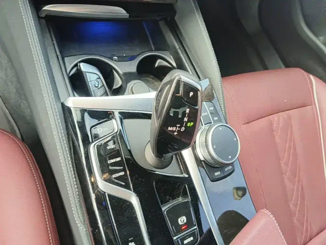 BMW 5 Series — Фото автомобиля 18