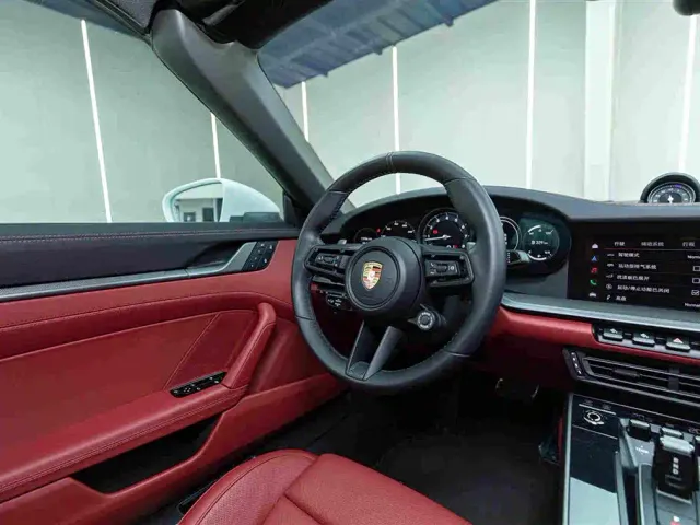 Porsche 911 — Фото автомобиля 2