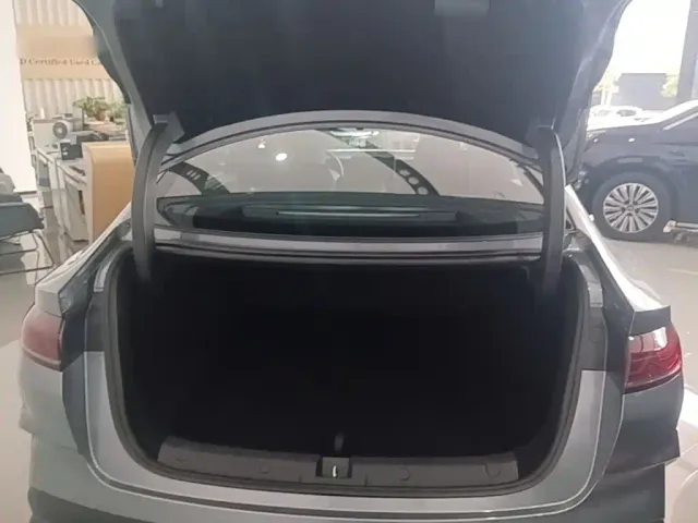 BYD Qin L — Фото автомобиля 14