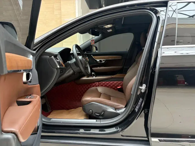 Volvo S90 — Фото автомобиля 5