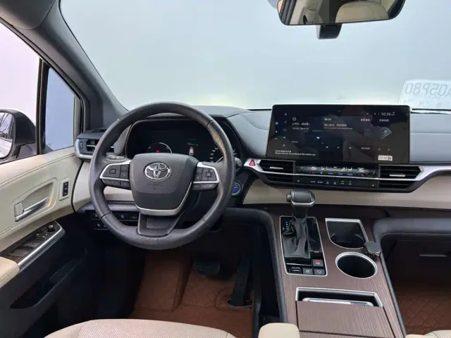Toyota Granvia — Фото автомобиля 30