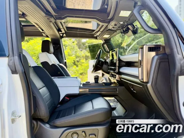 GMC Hummer EV — Фото автомобиля 12