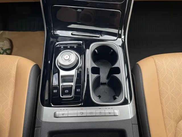 Kia Carnival — Фото автомобиля 11