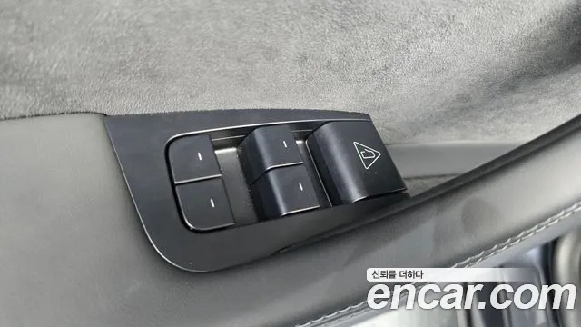 Tesla Model Y — Фото автомобиля 19