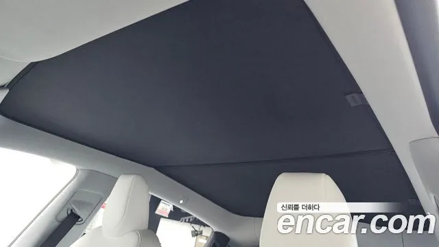 Tesla Model Y — Фото автомобиля 17