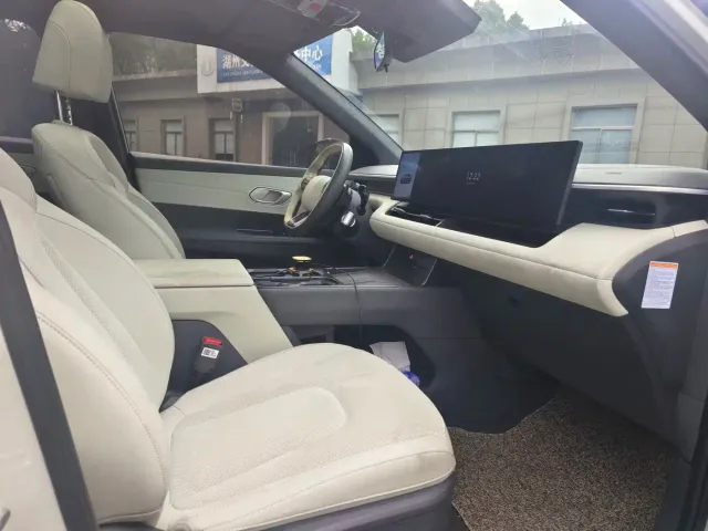 Hyundai ELEXIO — Фото автомобиля 10