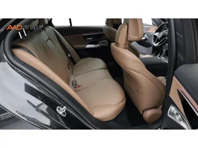 Mercedes-Benz E-Class — Фото автомобиля 8