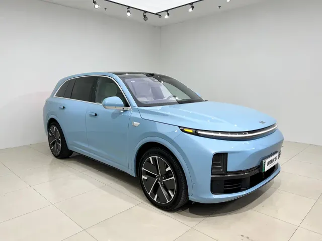 Li Auto L7 — Фото автомобиля 3