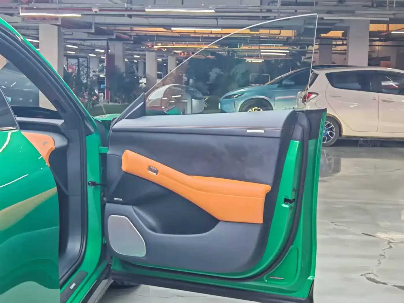 Xiaomi Auto Xiaomi YU7 2025 Ultra Long Range High Performance AWD Max Edition — Фото автомобиля 12