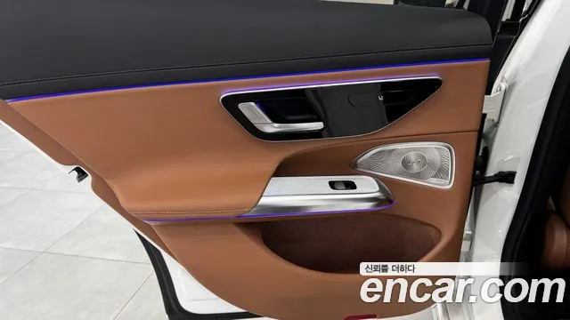 Mercedes-Benz E-Class — Фото автомобиля 10