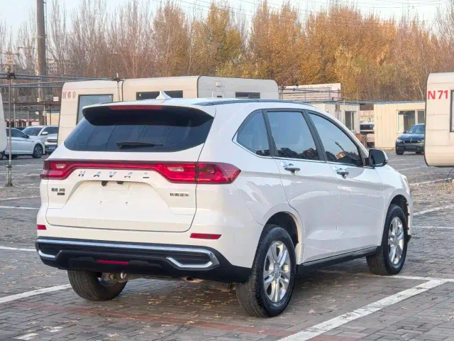 Haval M6 — Фото автомобиля 9