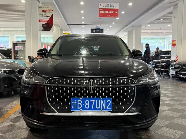Lincoln Corsair — Фото автомобиля 2