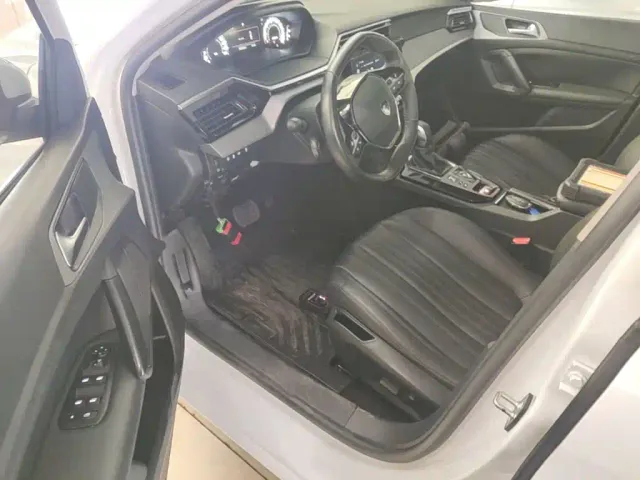 Peugeot 408 — Фото автомобиля 15