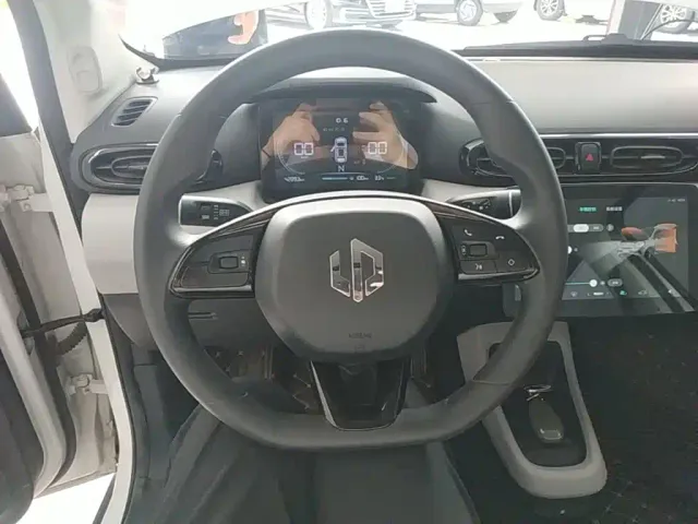 Leapmotor T03 — Фото автомобиля 10