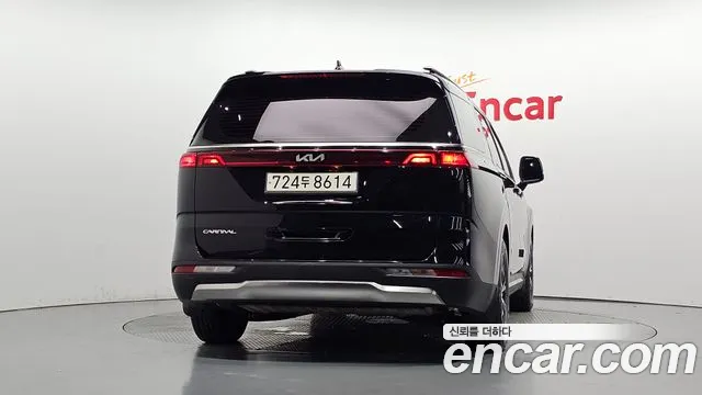 Kia Carnival — Фото автомобиля 4