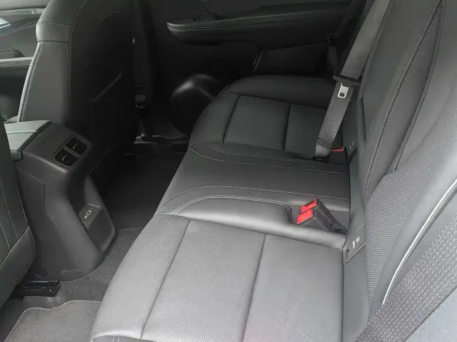 Buick Envision Plus — Фото автомобиля 7