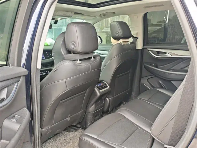 Buick Enclave — Фото автомобиля 7
