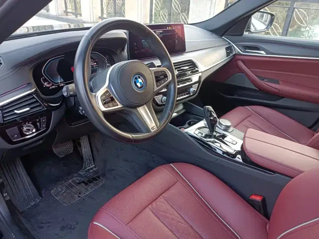 BMW 5 Series — Фото автомобиля 6