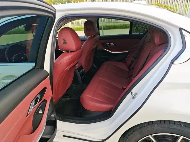 BMW 3 Series — Фото автомобиля 14