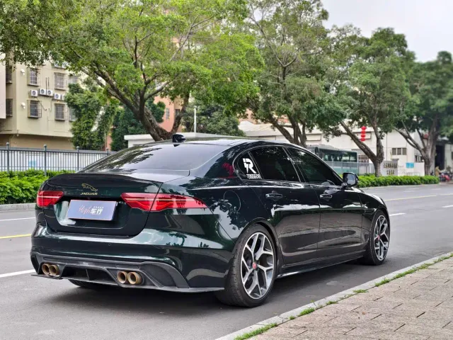 Jaguar XEL — Фото автомобиля 4