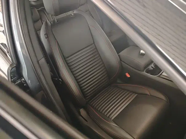 Land Rover Discovery Sport — Фото автомобиля 24