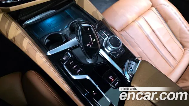 BMW 5-Series — Фото автомобиля 8