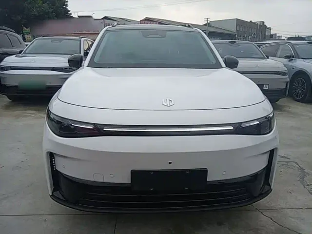Leapmotor C16 — Фото автомобиля 2
