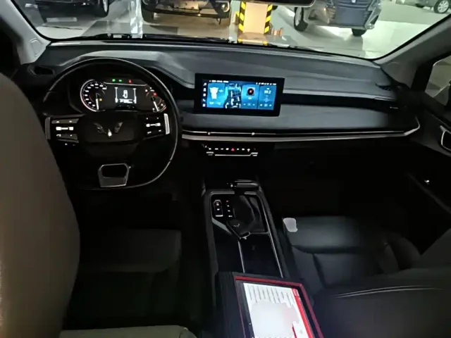 Wuling Jiachen — Фото автомобиля 9